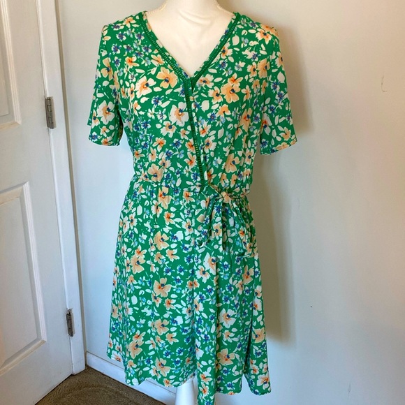 Sienna Sky Green Floral Button Front Dress Size Large - Picture 3 of 6